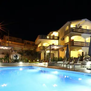 Apartment Bago, Trogir